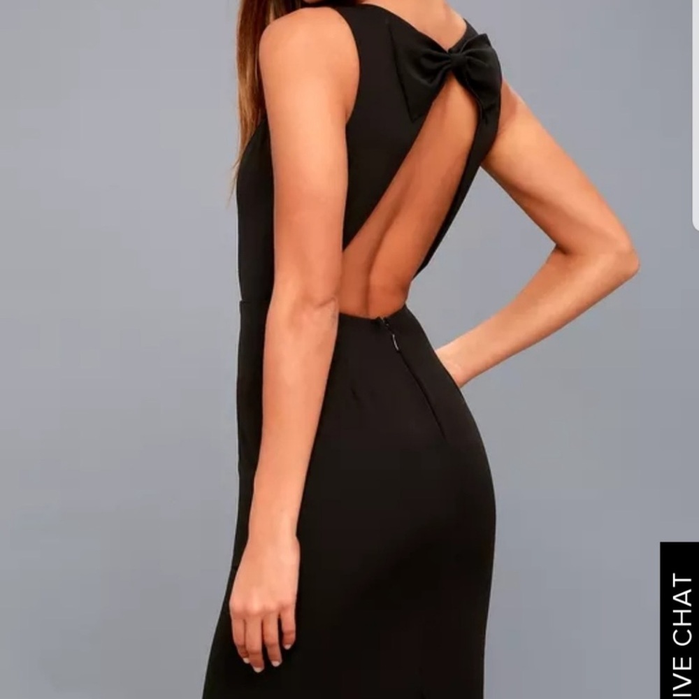 NWT Lulus bow back dress M